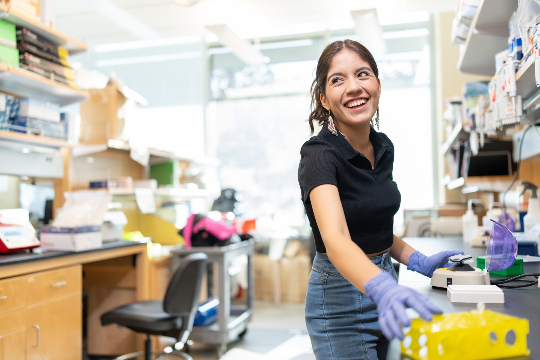 Undergraduate researcher Sugey Garcia Galvin in the Barber Lab at UCLA